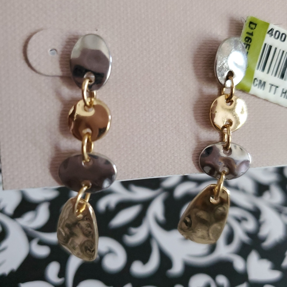 Pierced earrings - Picture 2 of 2
